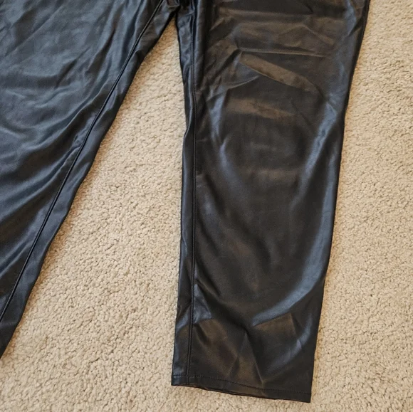 Old Navy Black High-Rise O.G. Straight Pants Women's Size 18 Faux Leather - Picture 3 of 14